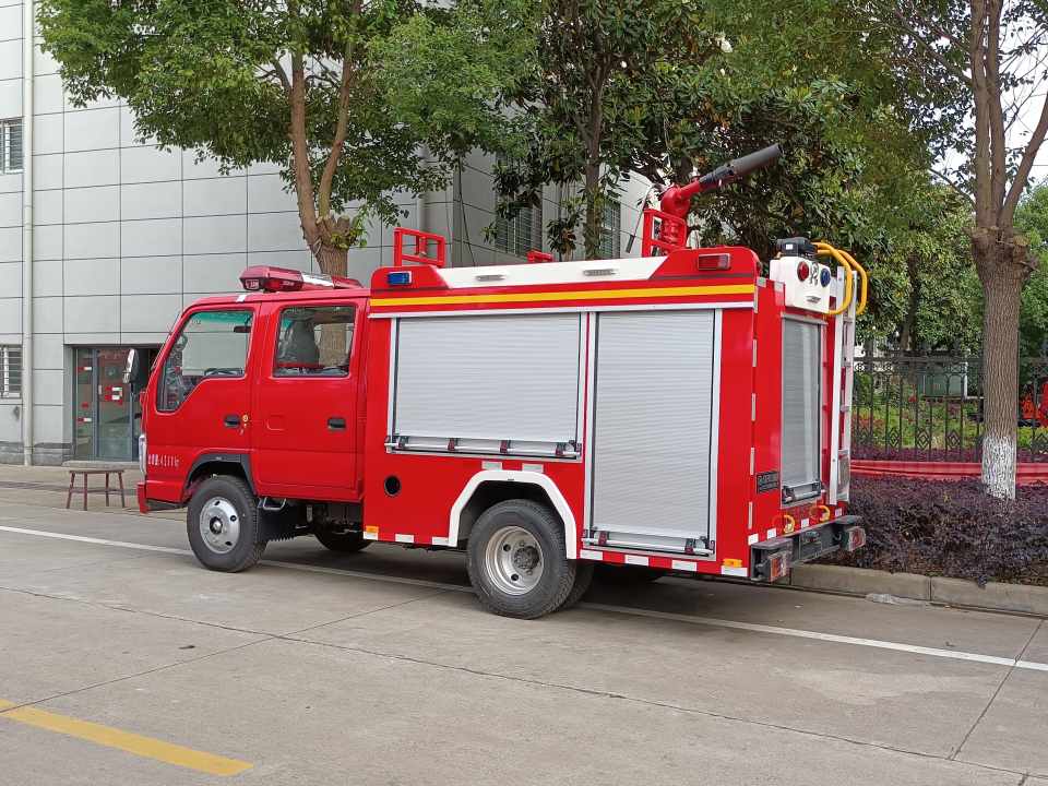 藍(lán)牌1噸泡沫消防車