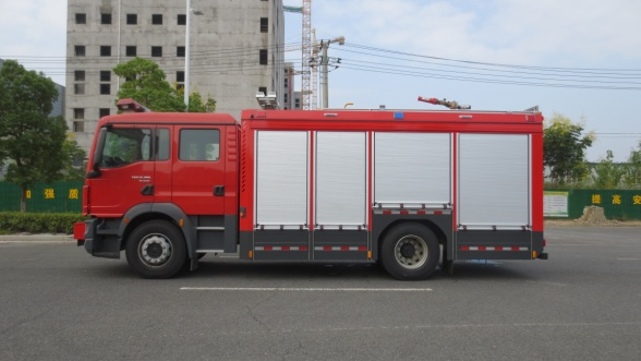 4T壓縮空氣泡沫城市主戰消防車